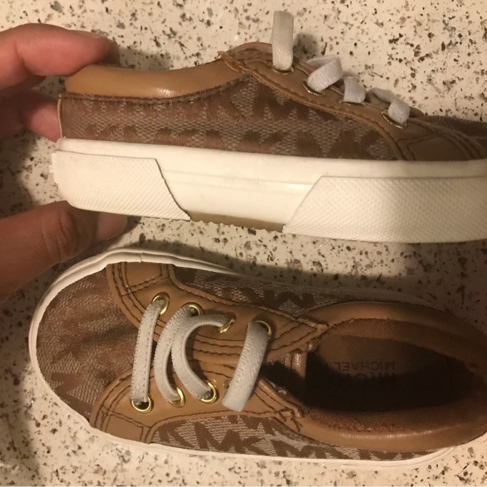 Micheal Kors size 5c New